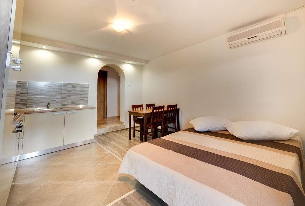 Apartment Danijela Šibenik Esterno foto